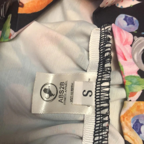 Abs2bfitness cakes & weights scrunch butt leggings S - Picture 5 of 5